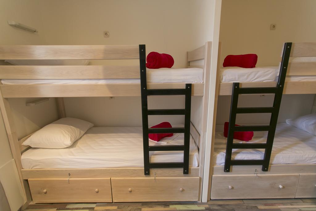 City Hostel Trogir Zimmer foto